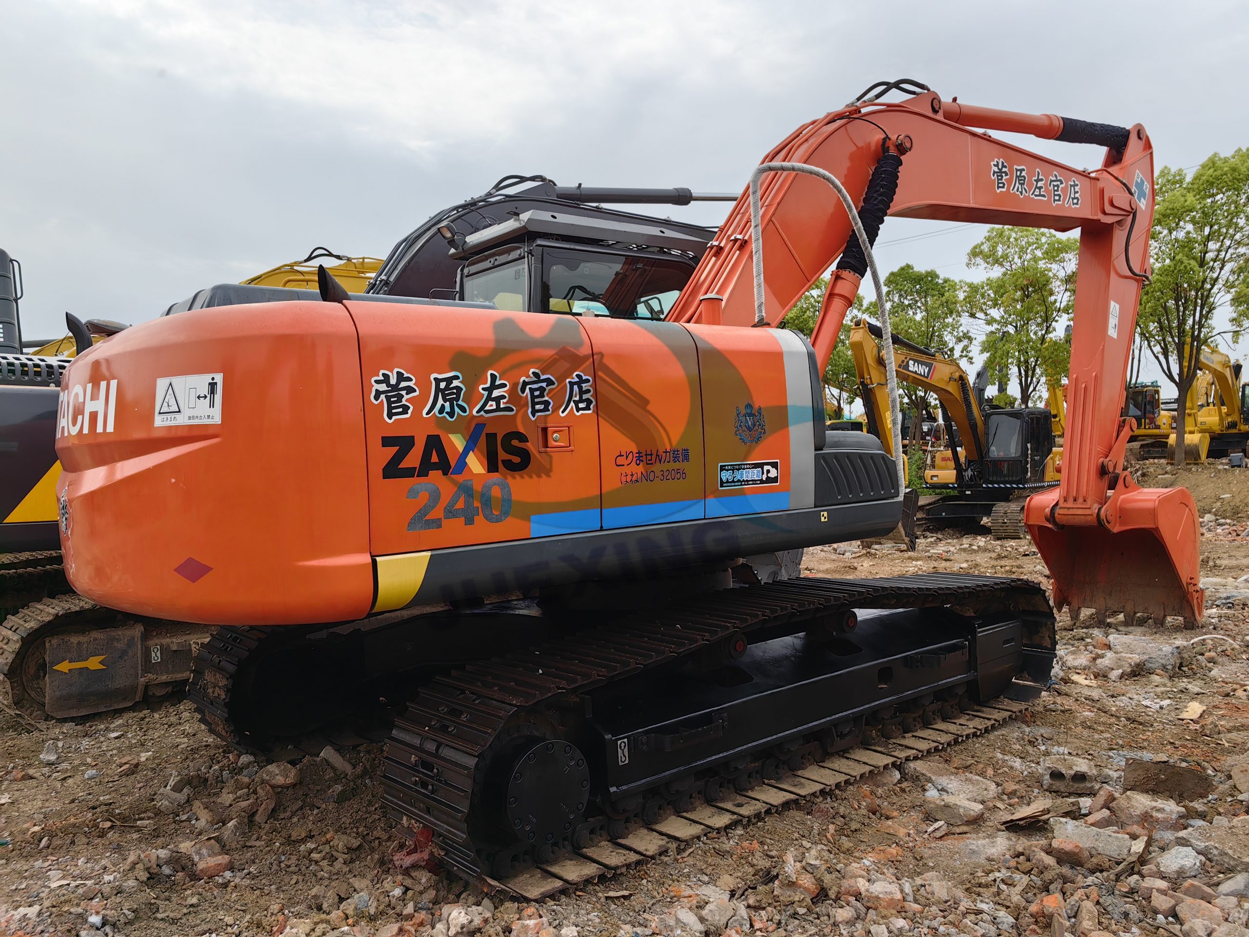 Used Original Hydraulic Excavator HITACHI ZX240