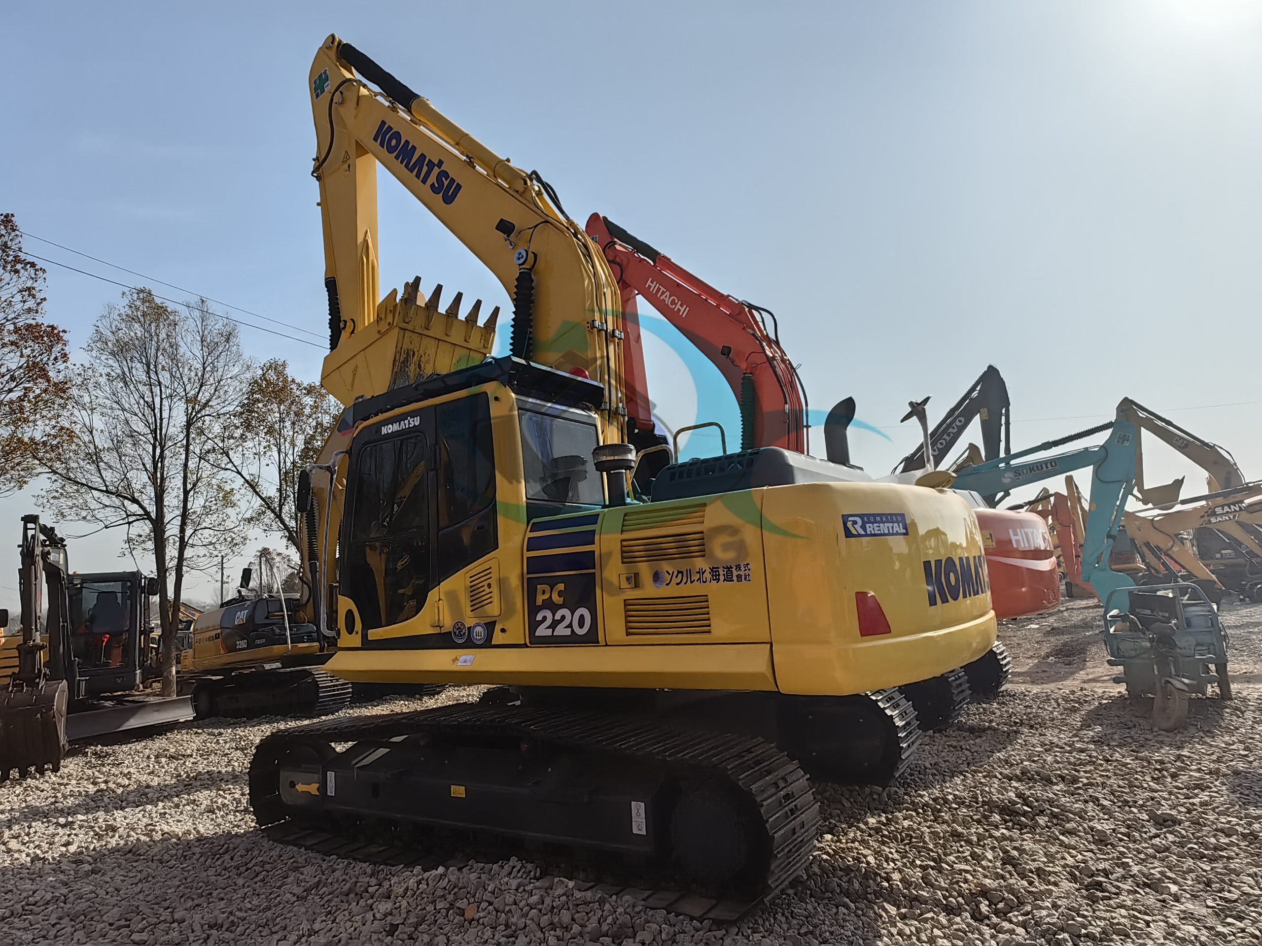 Hot Selling Used Komatsu PC220-8N1 excavator