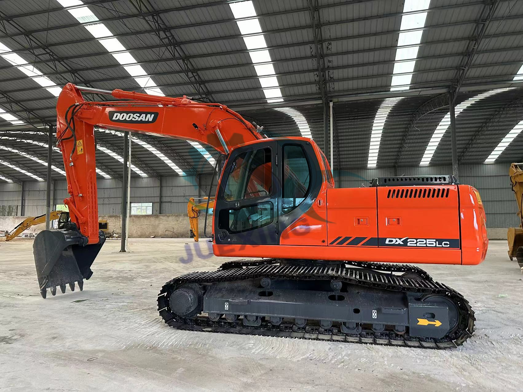 Hot Sale Used Middle Excavator Doosan DX225-9