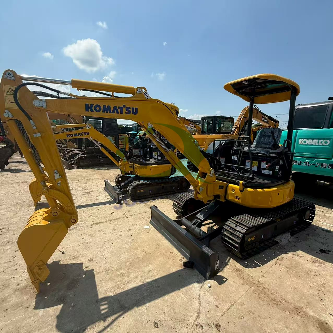 Second Hand Komatsu PC30MR-3 Excavator