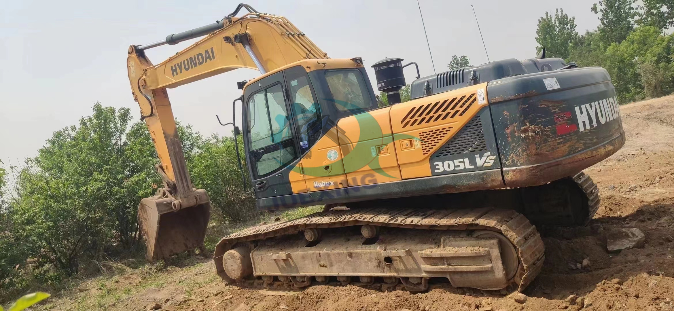 Second Hand Hyundai 305LVS Excavator Reliable model