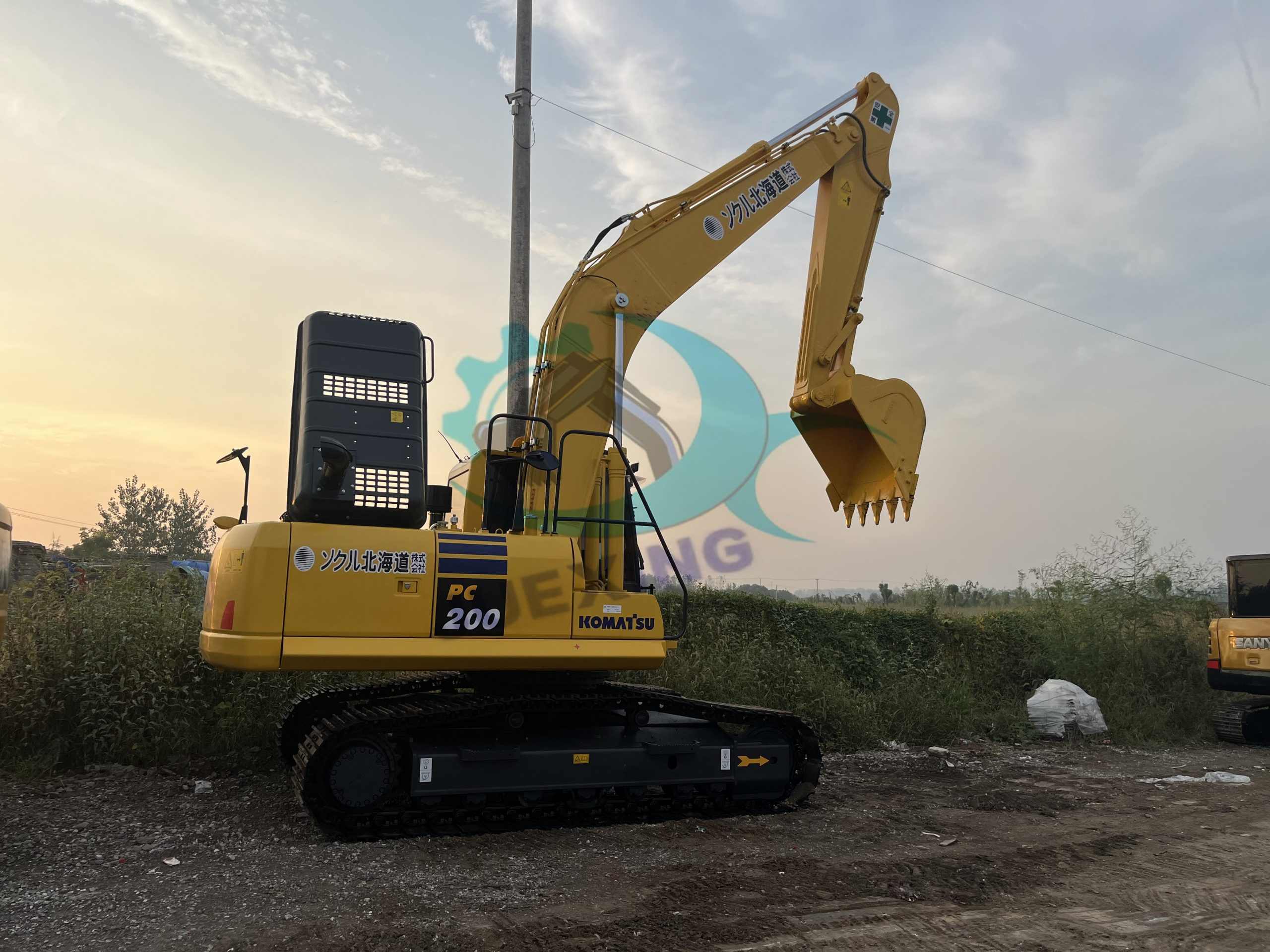 Used Komatsu PC200-8 Tracked Excavator Low Hours