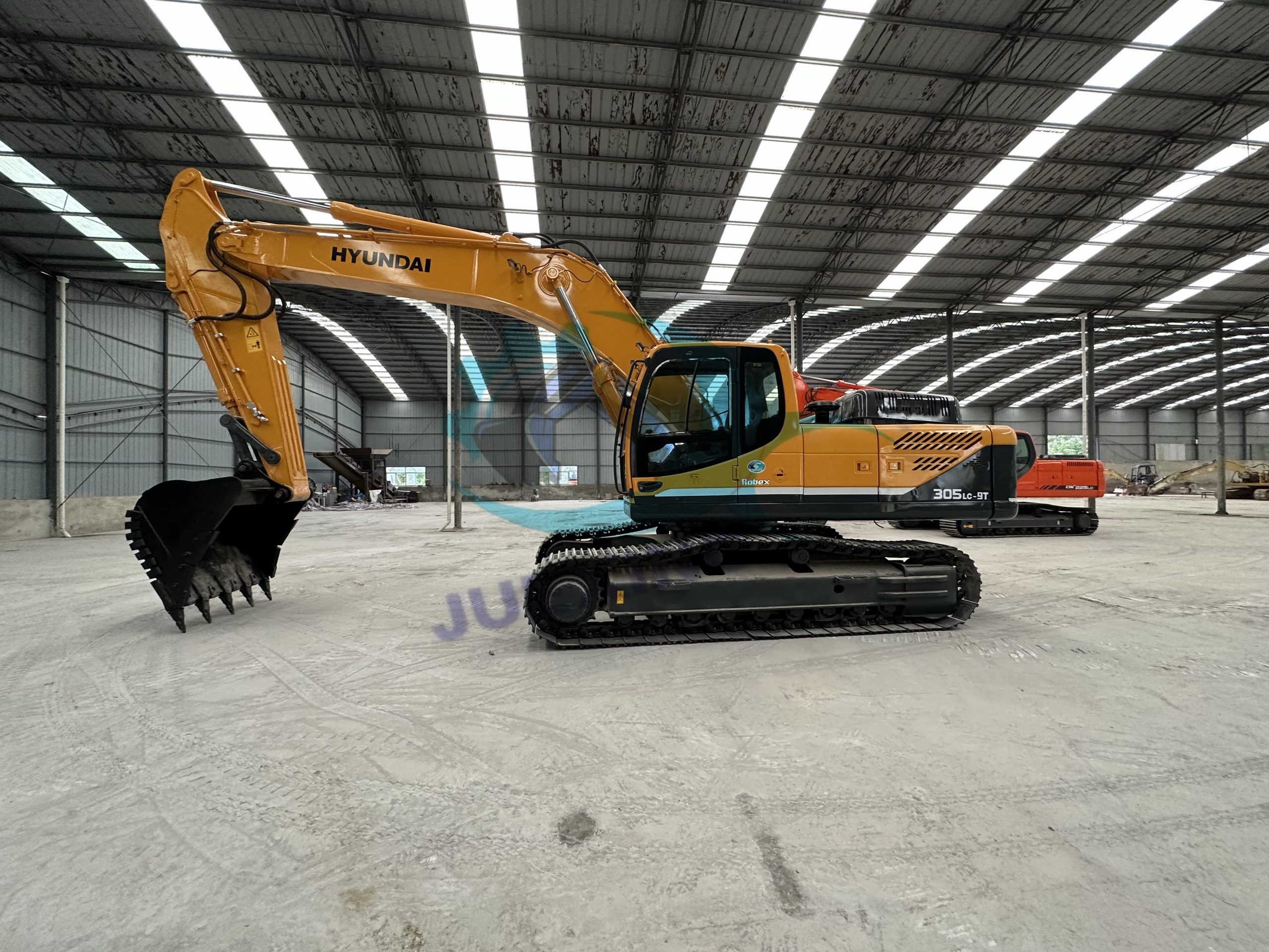 Used Hyundai 305LC-9T Excavator High Quality